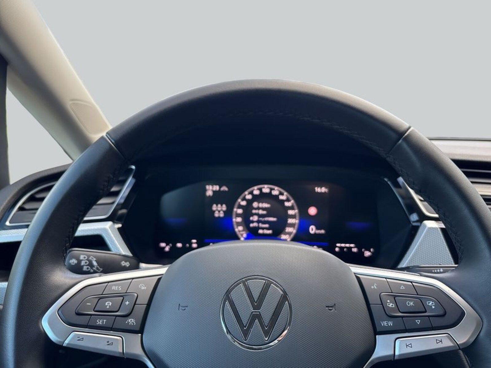 Volkswagen Touran – Bild 17