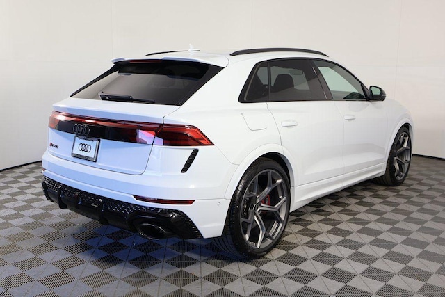 2026 Audi RS Q8 SUV performance
