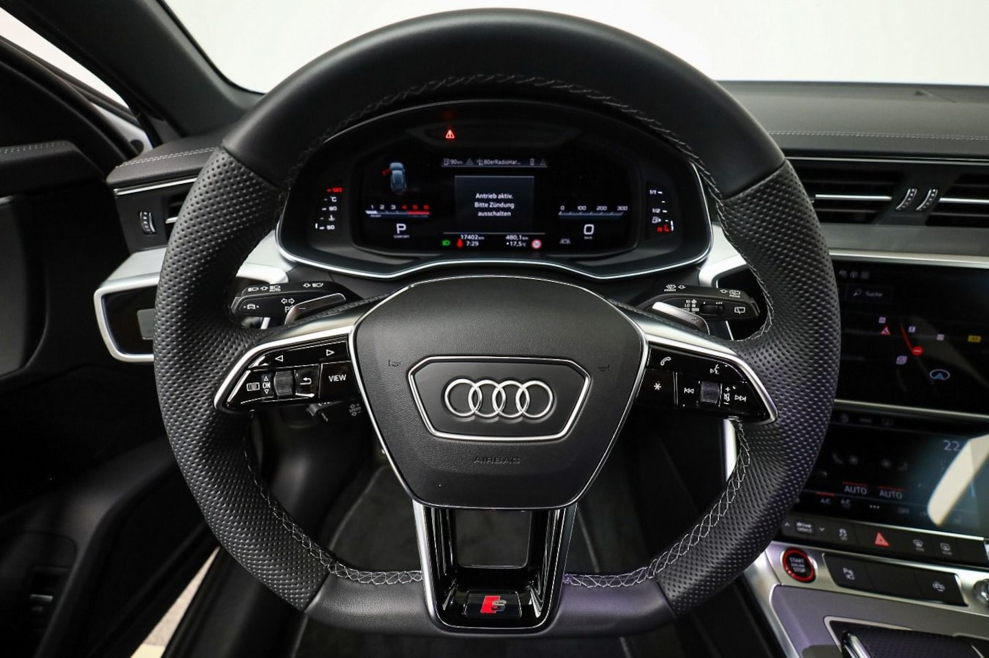 Bild über Audi S6 Avant TDI quattro tiptronic - für weitere Informationen kontaktieren Sie den Audi Partner