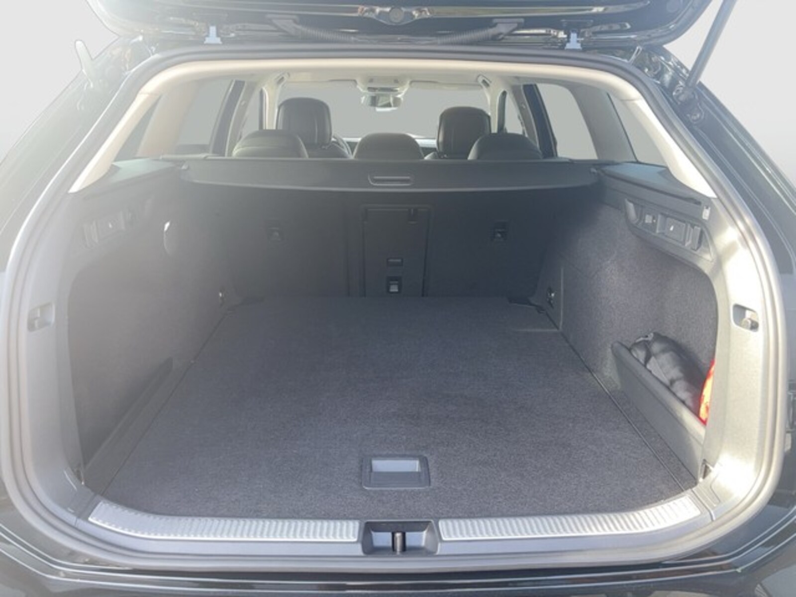 Volkswagen Passat – Bild 14