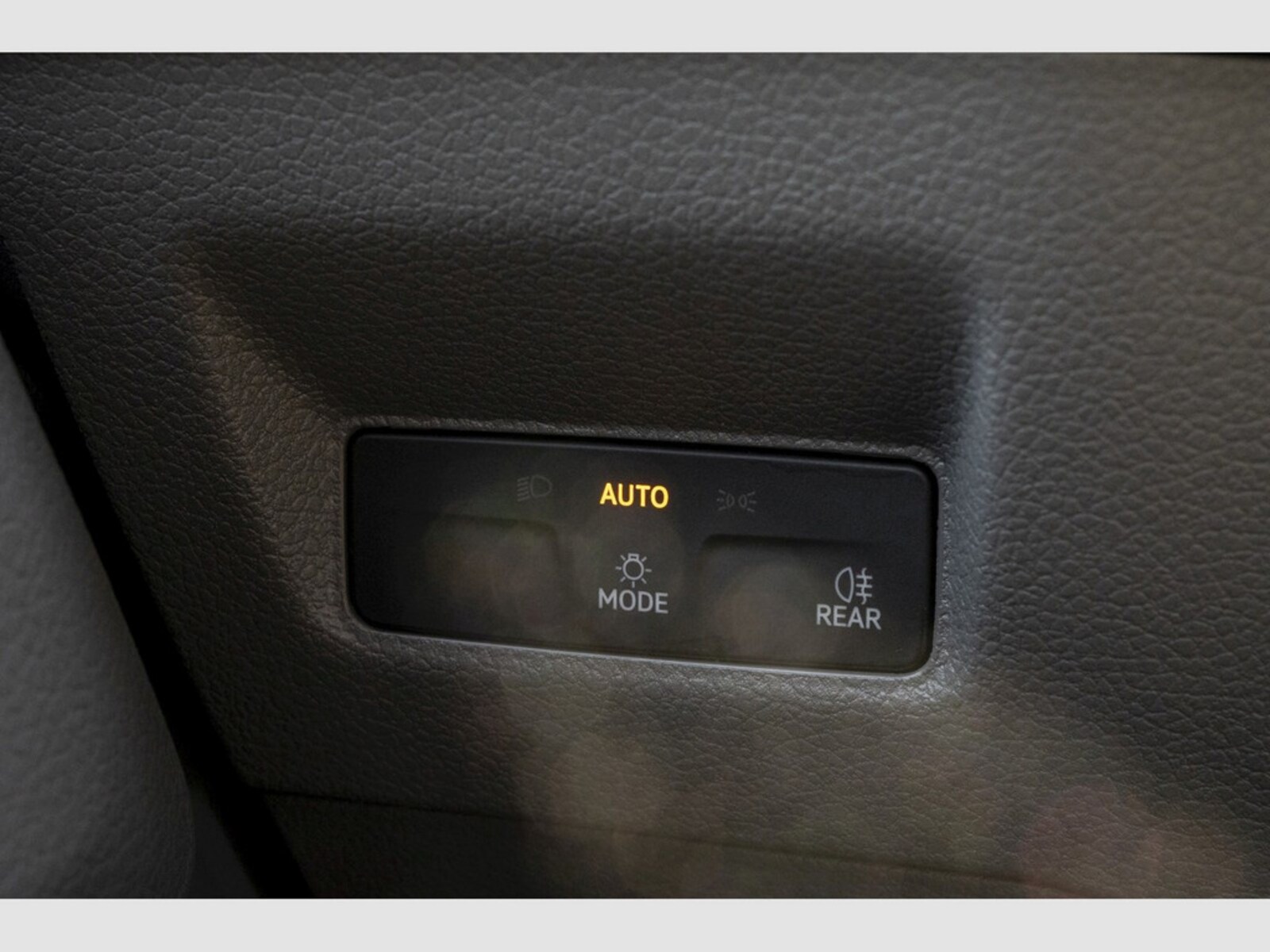 Volkswagen Crafter Kasten mittlerer Radstand – Bild 16