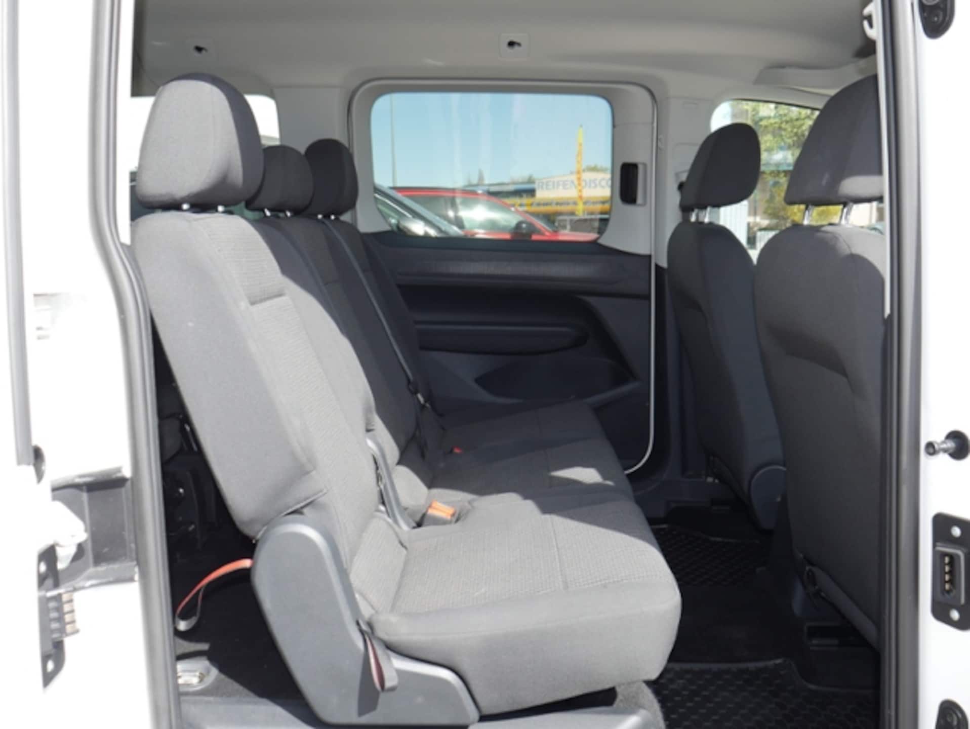 Volkswagen Caddy Maxi Kombi Basis-Modell