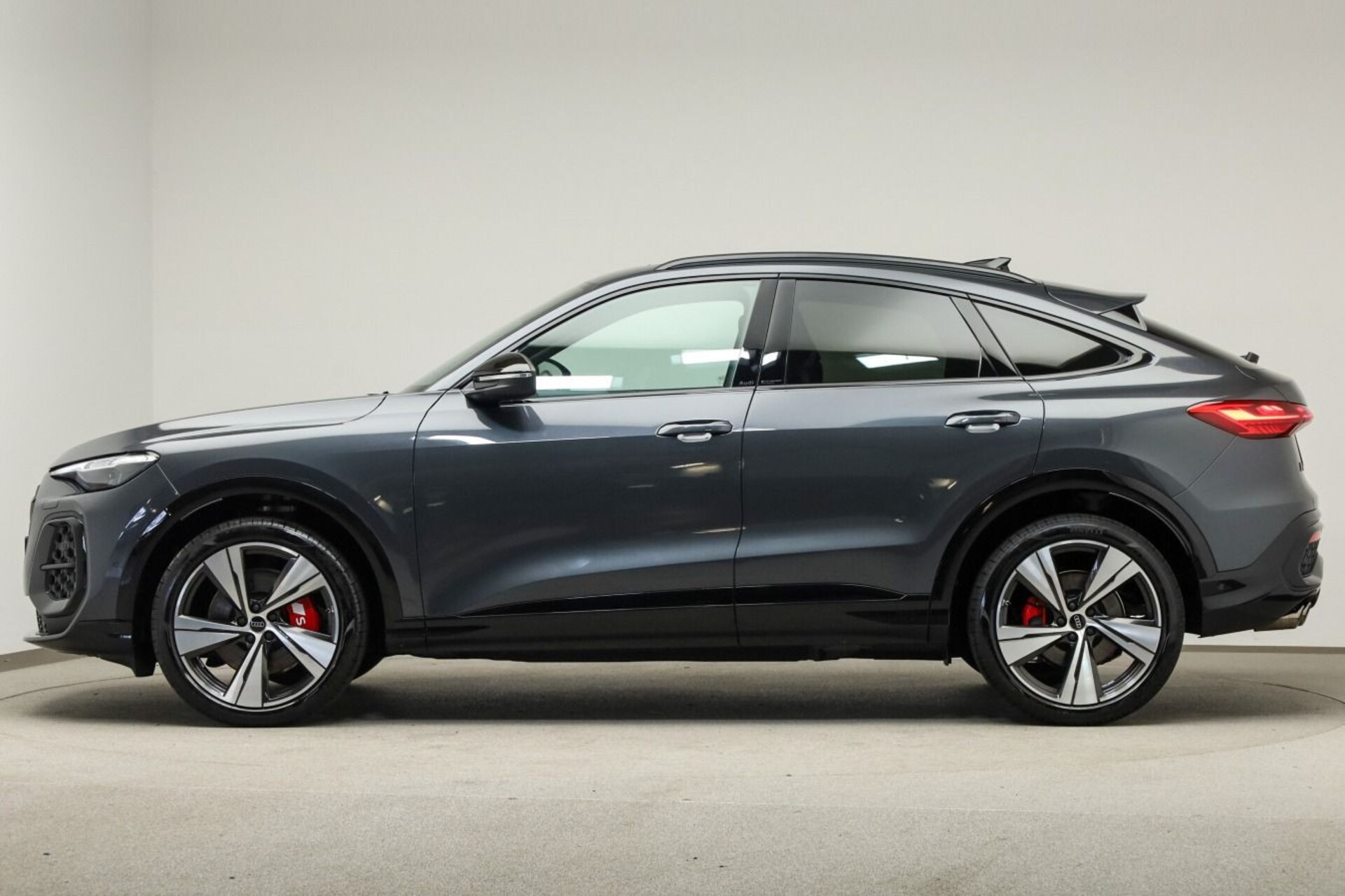 Audi SQ5 Sportback edition one
