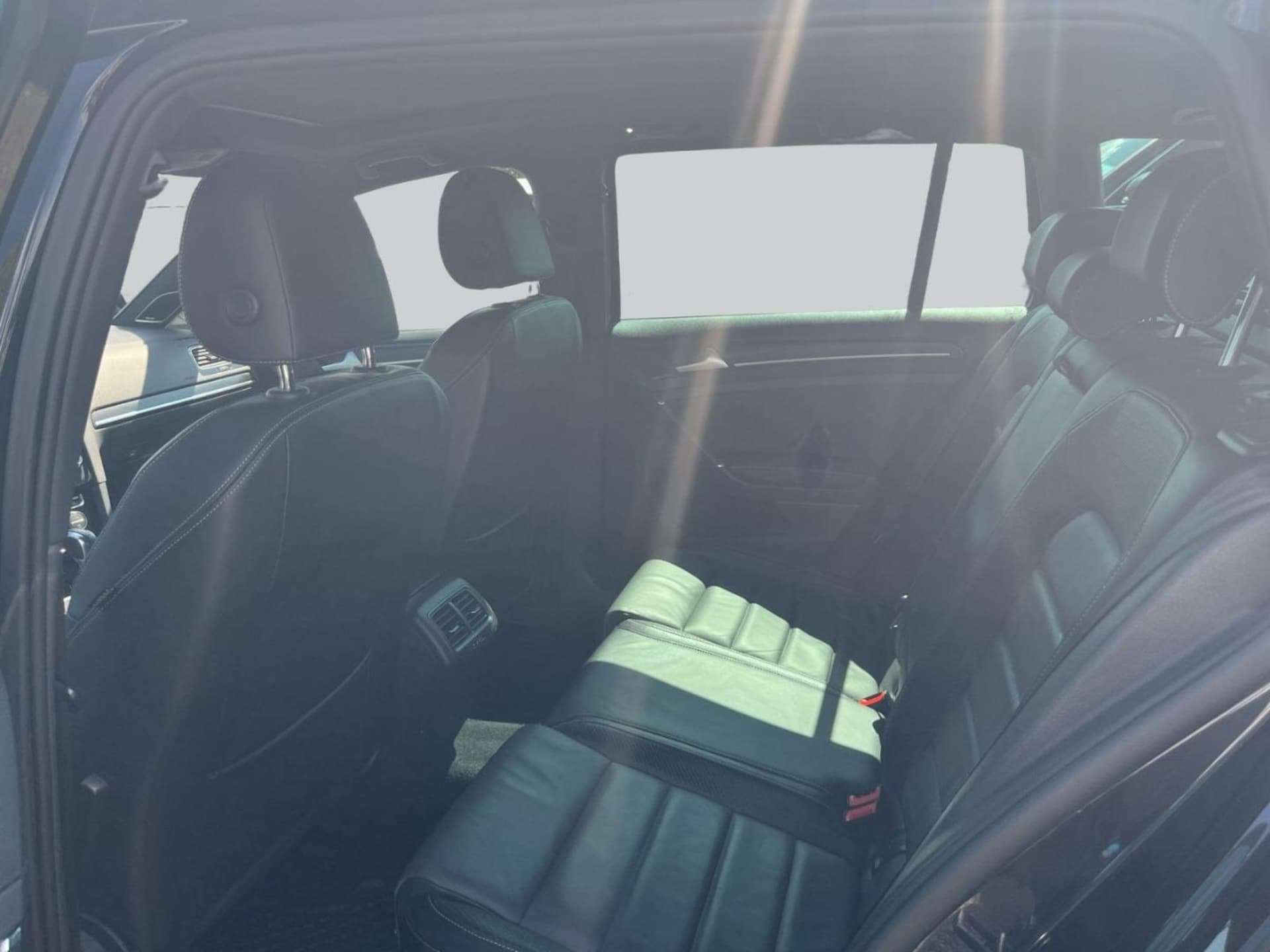 Volkswagen Golf Variant R
