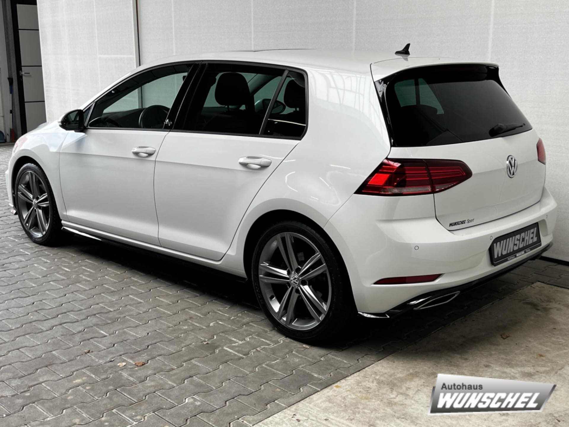 Volkswagen Golf SOUND
