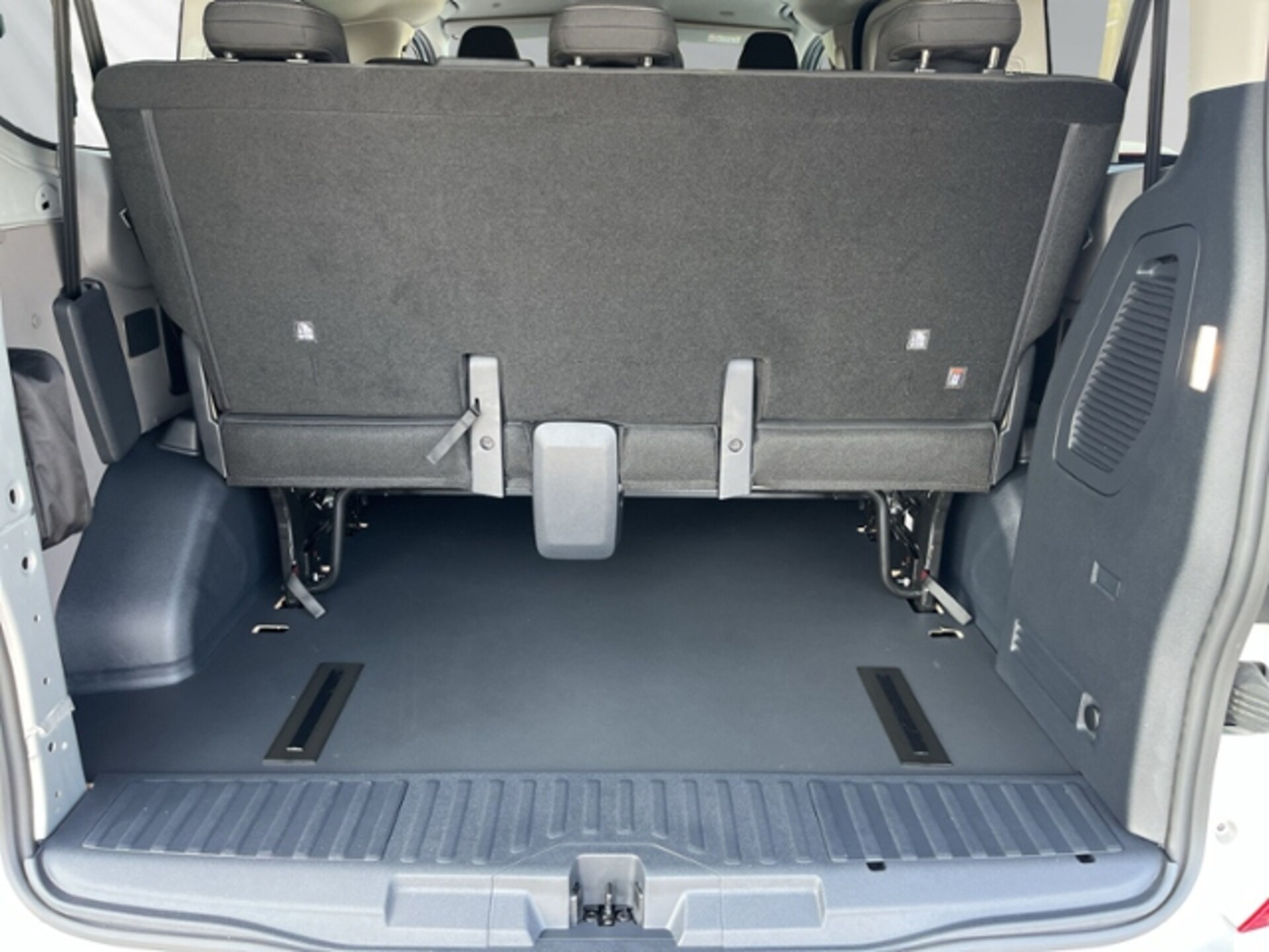 Volkswagen Transporter Kombi kurzer Radstand