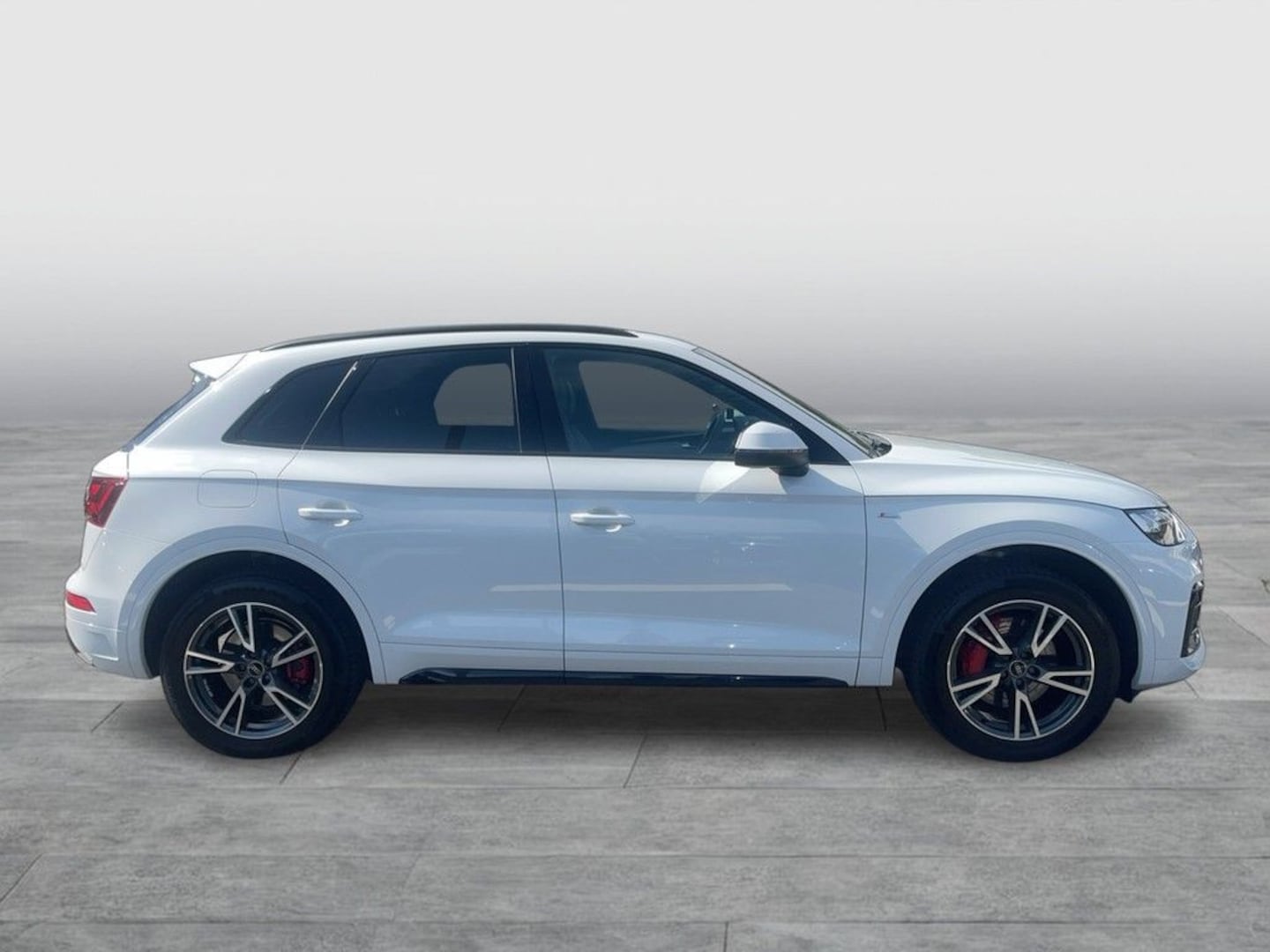 Bild über Audi Q5 TFSI e S line business 50 TFSI e quattro S tronic - für weitere Informationen kontaktieren Sie den Audi Partner