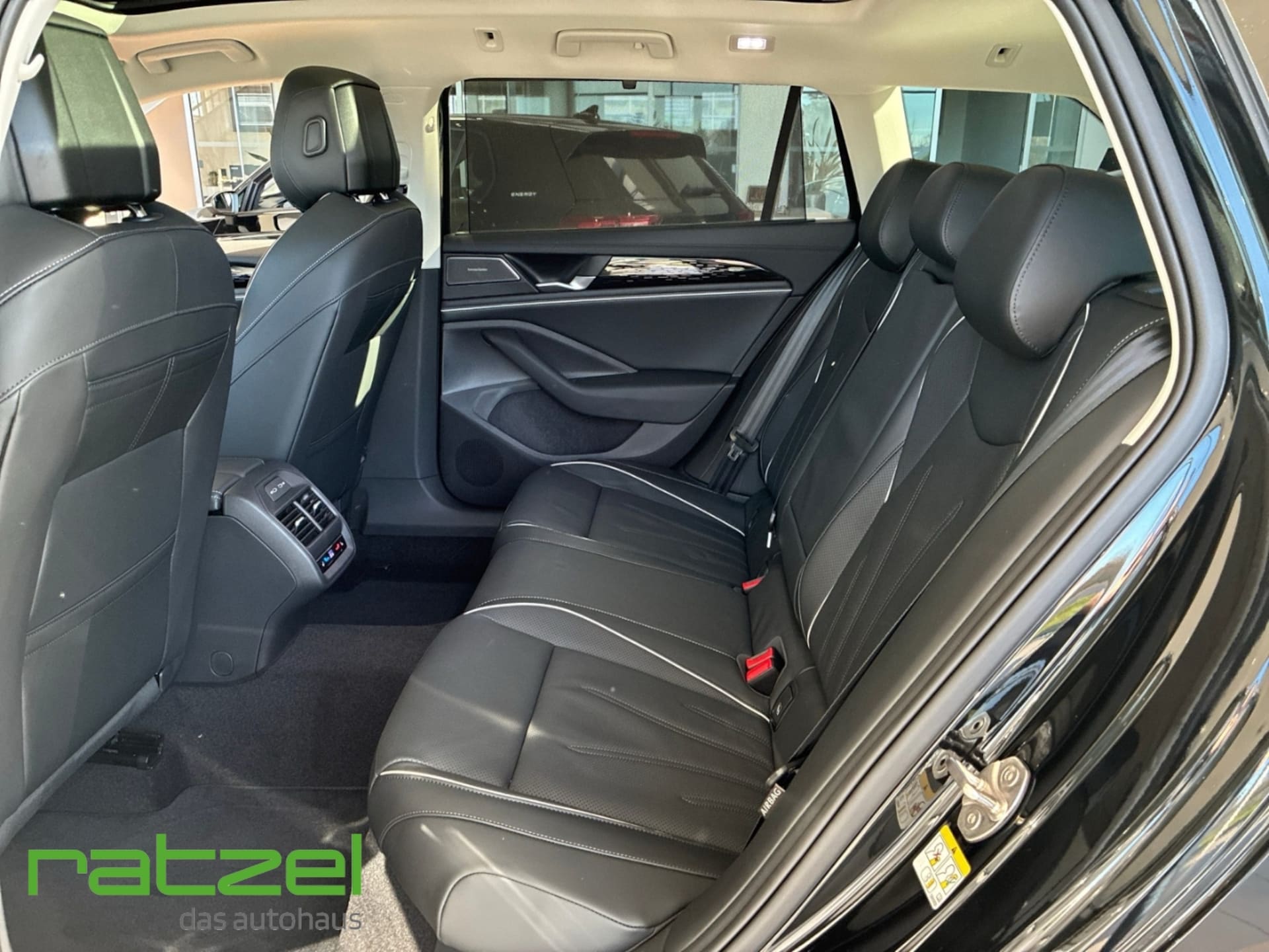 Volkswagen Passat Elegance
