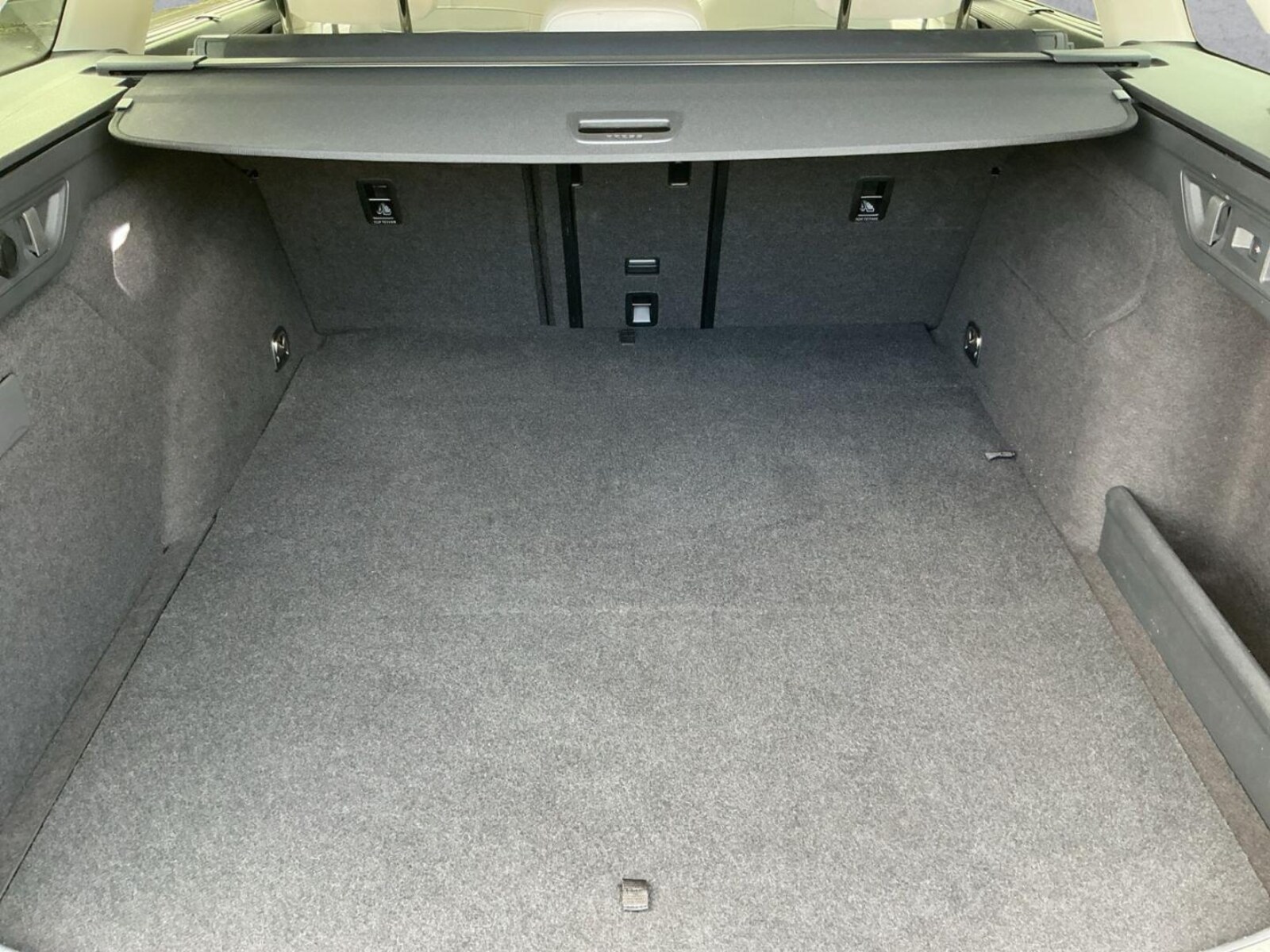 Volkswagen Passat – Bild 13