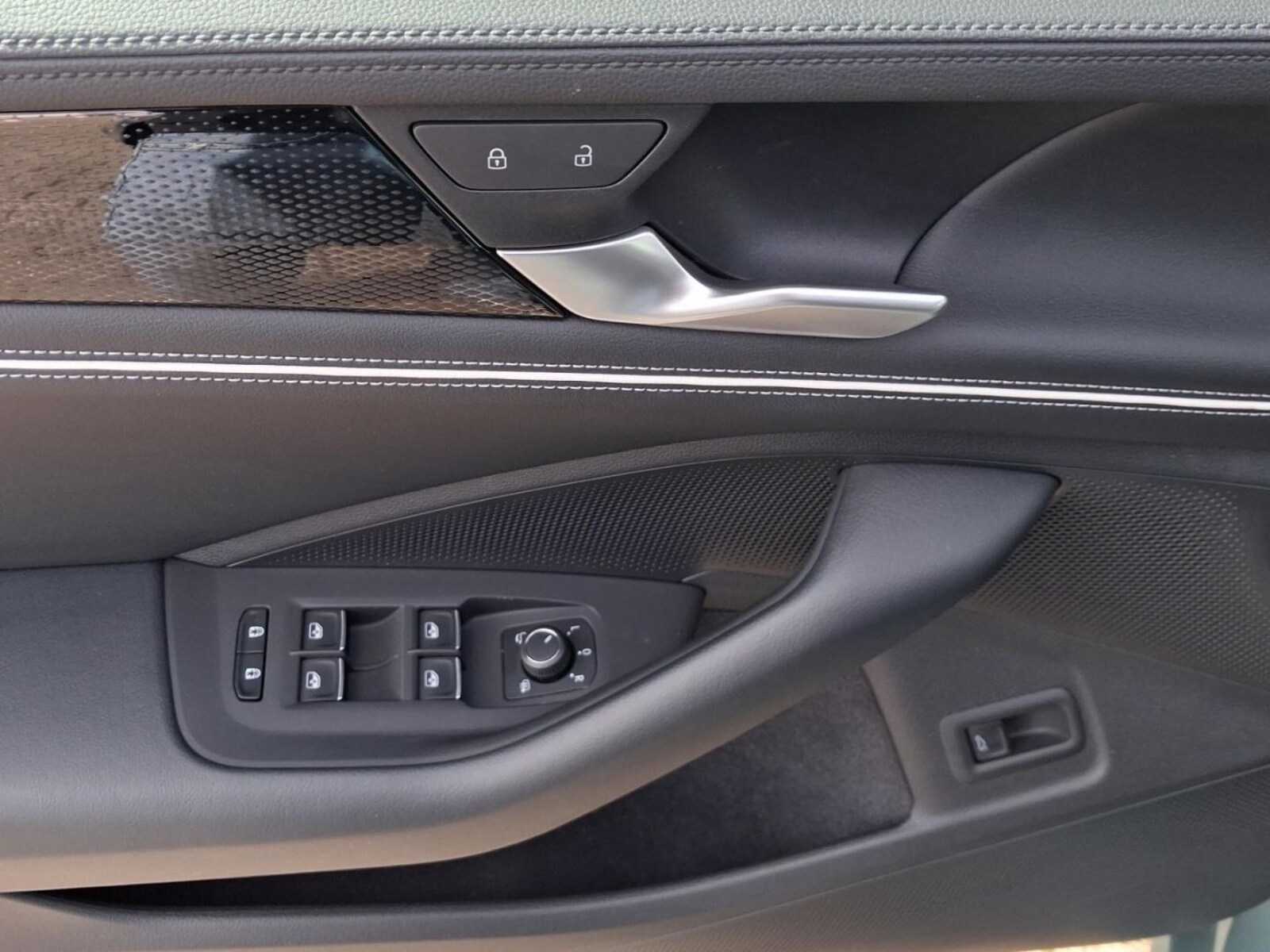 Volkswagen Passat – Bild 8
