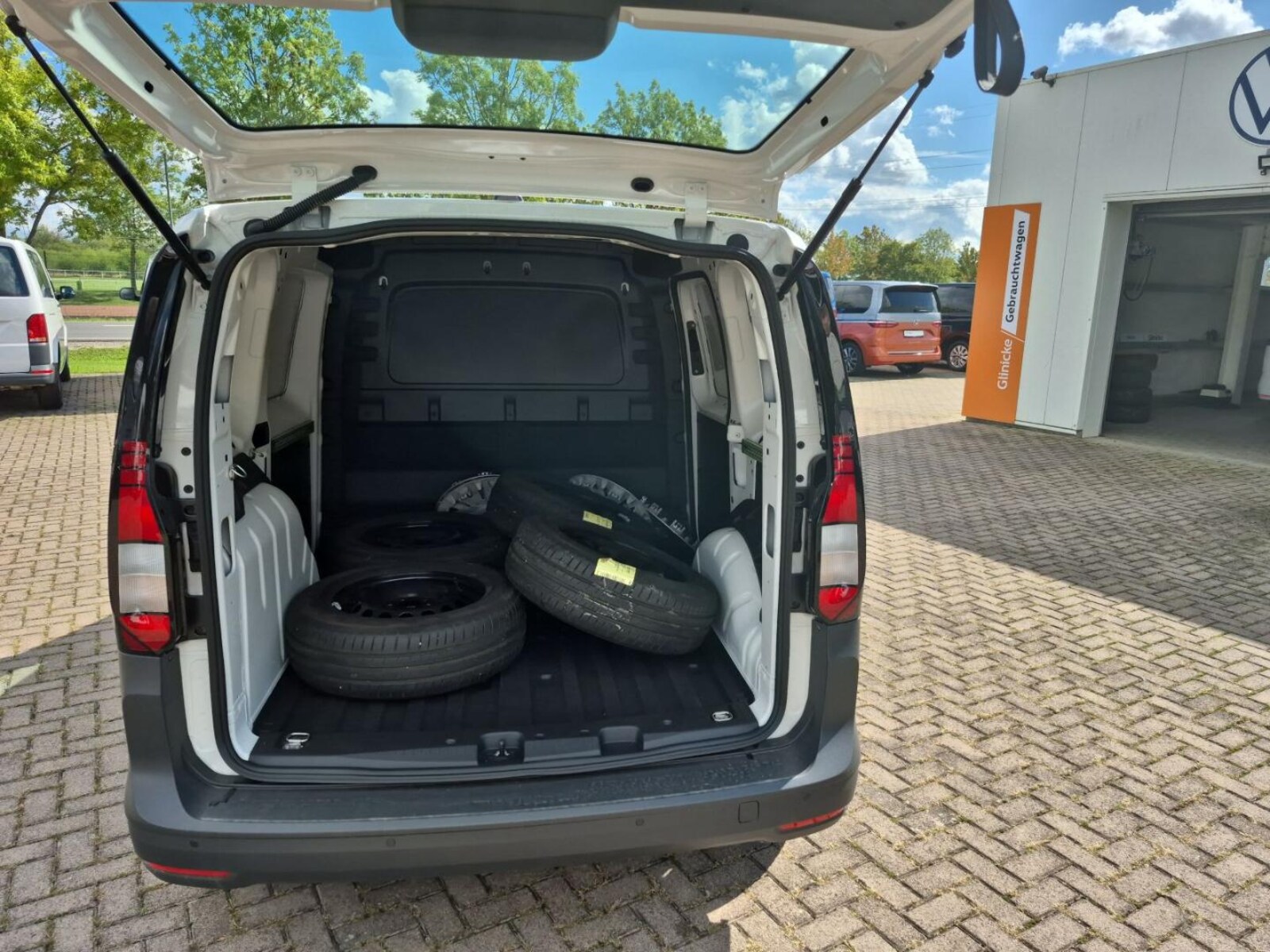 Volkswagen Caddy Cargo – Bild 12