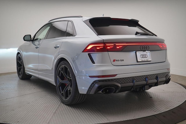 2026 Audi RS Q8 SUV performance