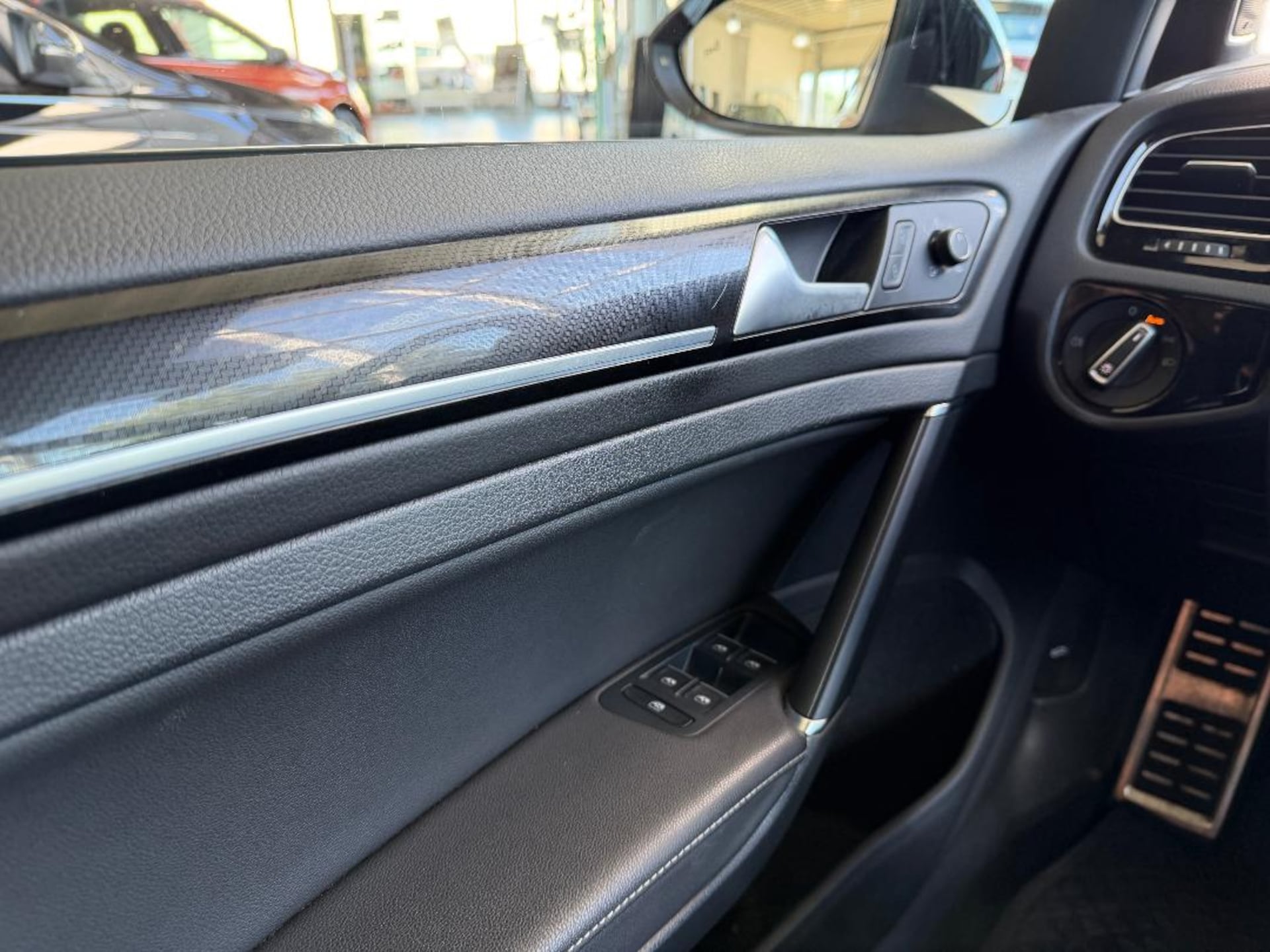 Volkswagen Golf Variant R