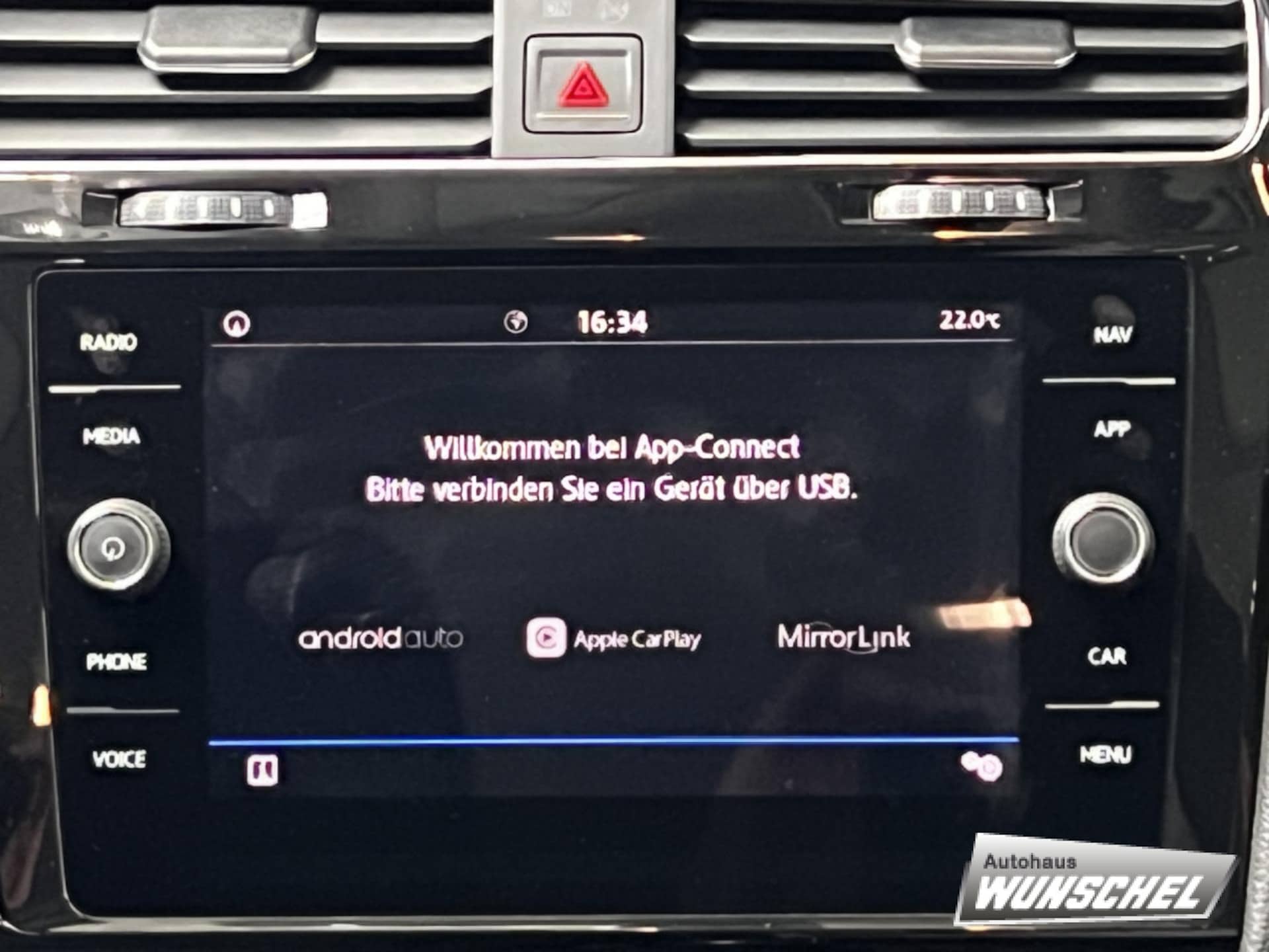 Volkswagen Golf SOUND