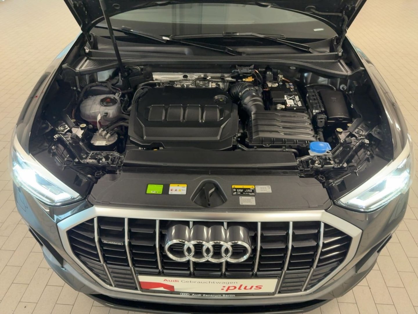 Bild über Audi Q3 S line 40 TDI quattro S tronic - für weitere Informationen kontaktieren Sie den Audi Partner