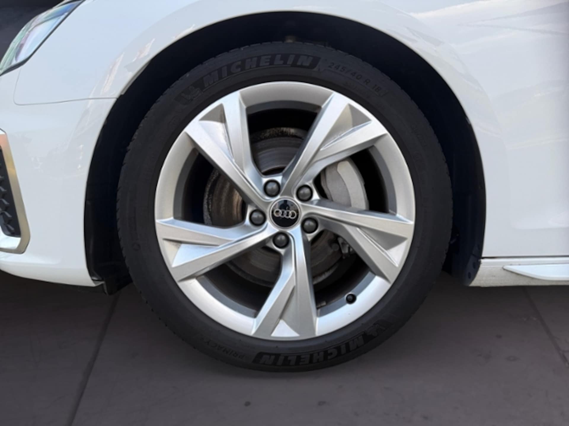 Audi A4 Avant S line