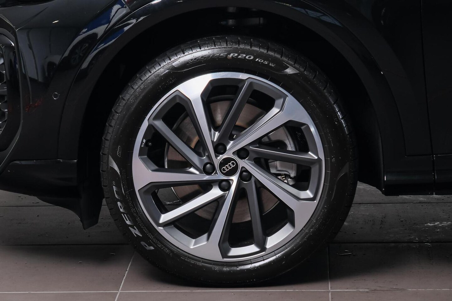 Image about Audi Q5 SUV TDI quattro 150 kW sport