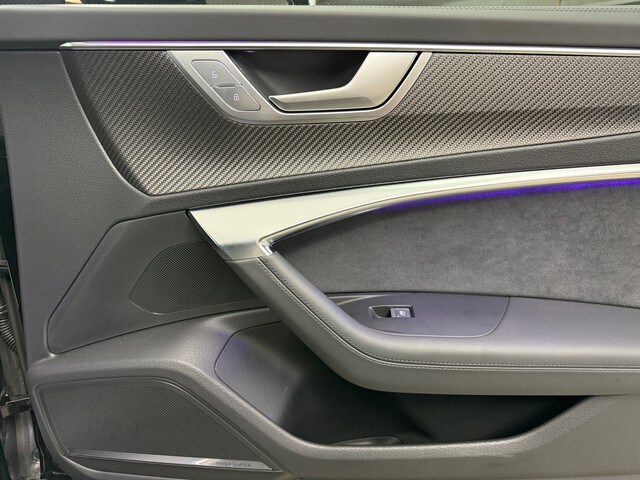 Image about Audi RS 6 Avant performance quattro tiptronic
