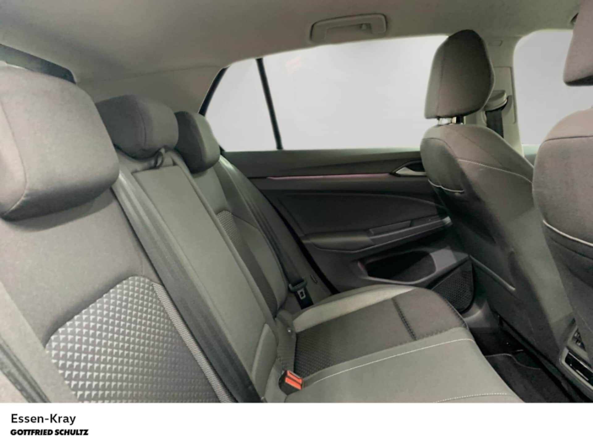 Volkswagen Golf Active