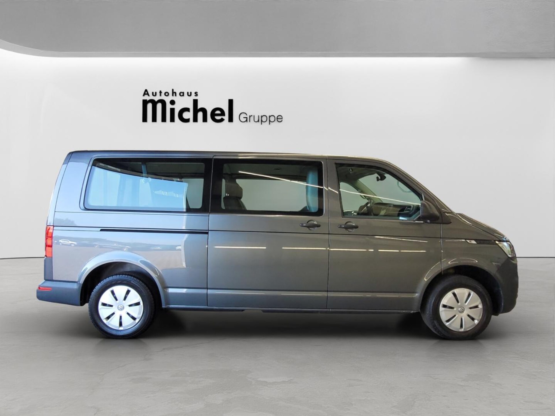 Volkswagen T6.1 Transporter Kombi langer Radstand