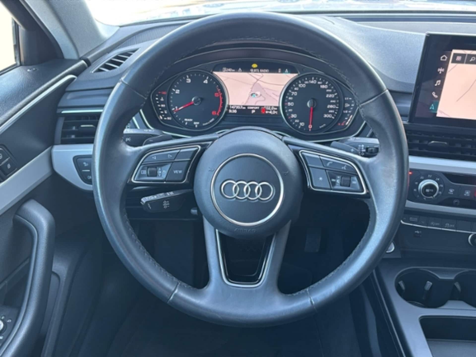 Audi A4 Avant S line