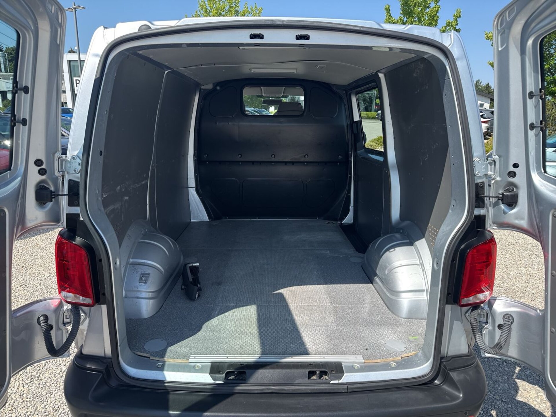 Volkswagen T6.1 Transporter Kasten kurzer Radstand