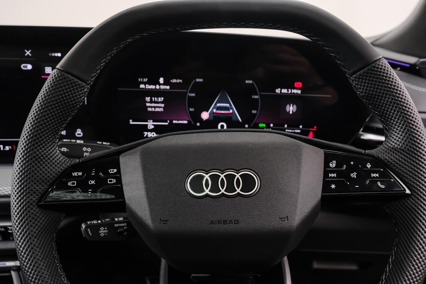 Image about Audi Q5 SUV TDI quattro 150 kW sport
