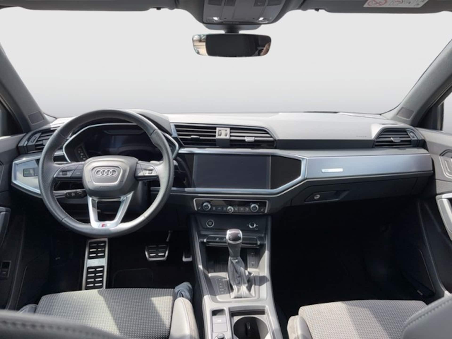 Audi Q3 SUV S line
