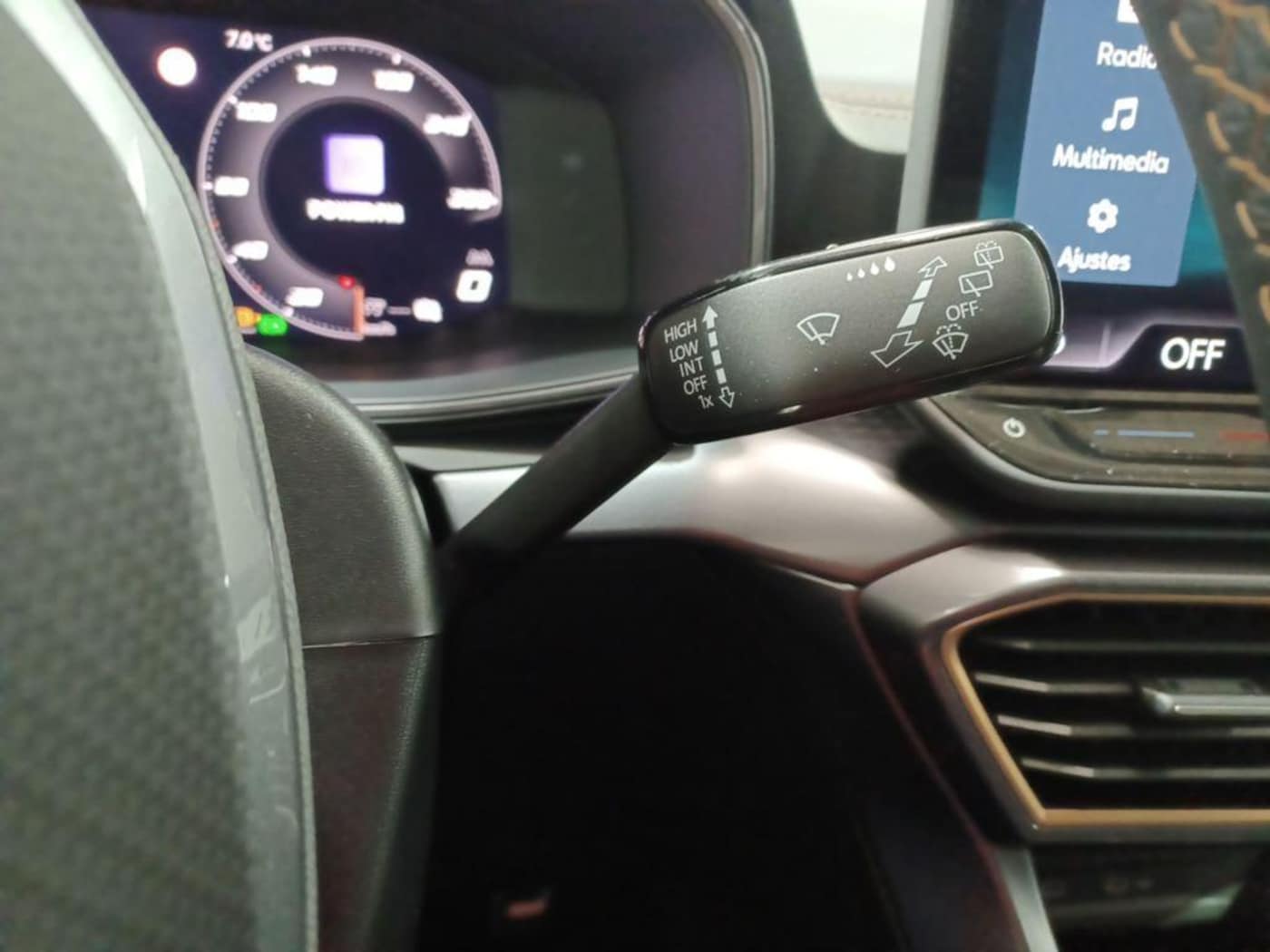 CUPRA Leon Sportstourer 1.5 eTSI DSG 110 kW (150 CV) — photo 16