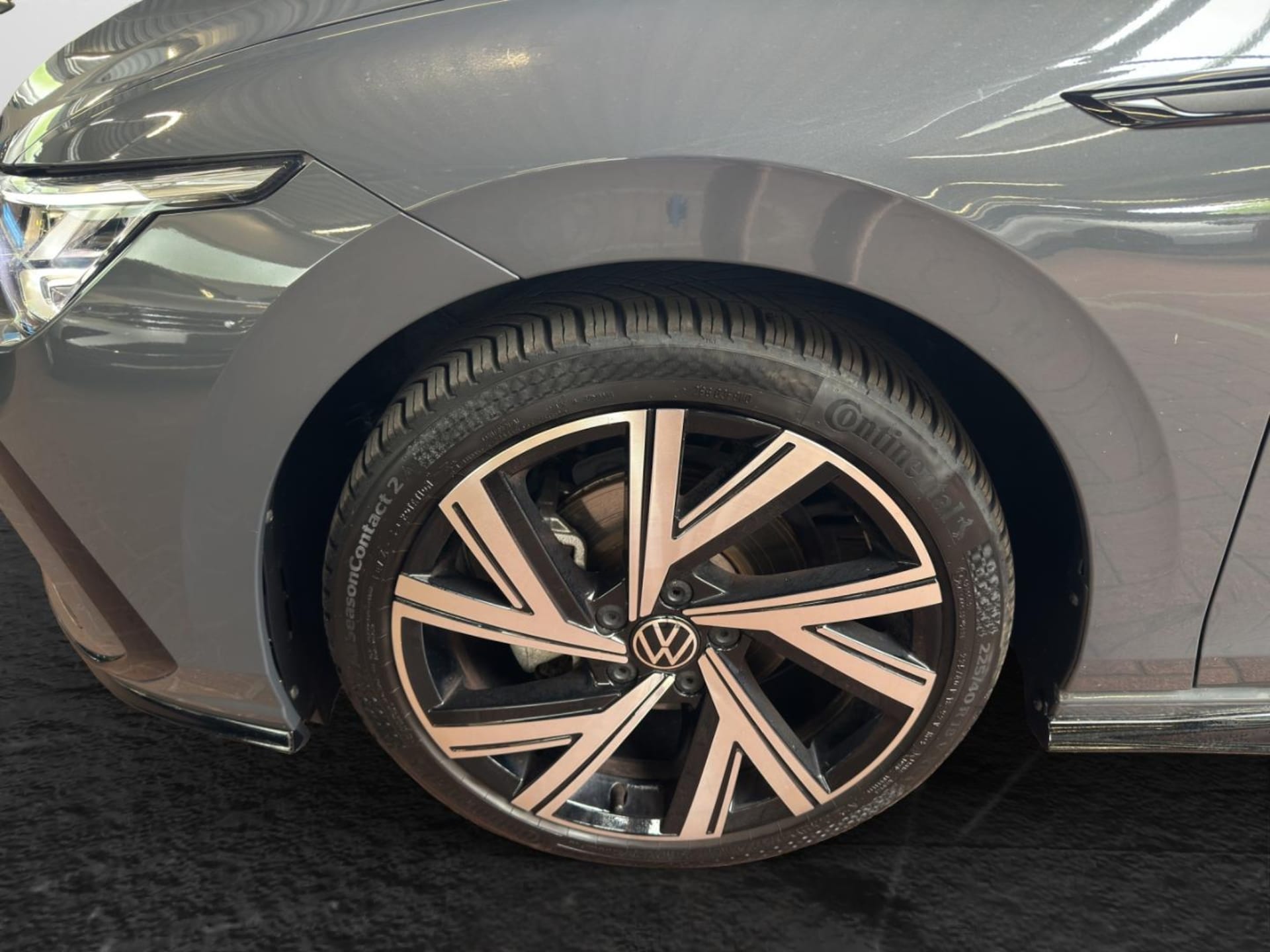 Volkswagen Golf R-Line