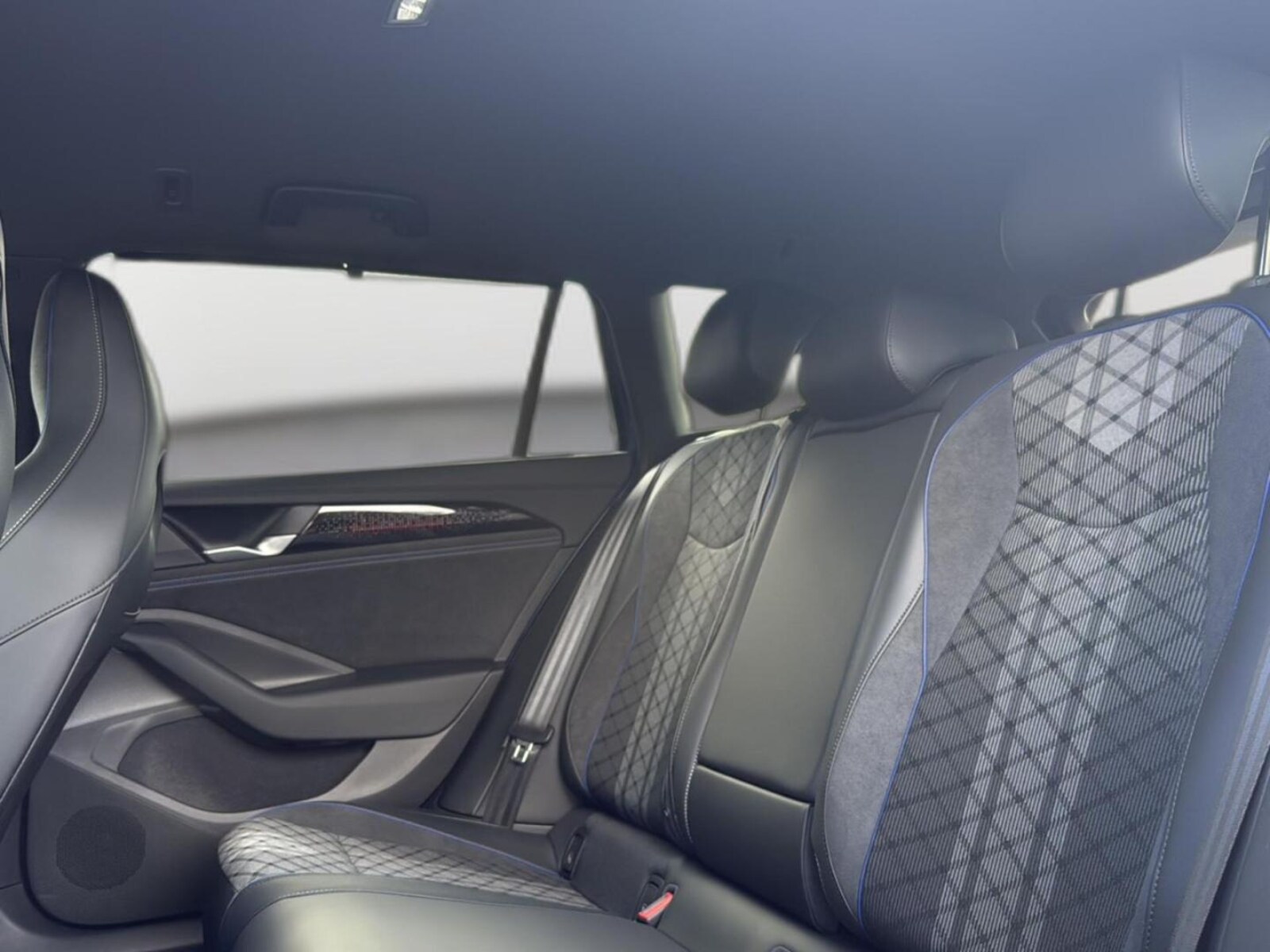 Volkswagen Passat – Bild 8