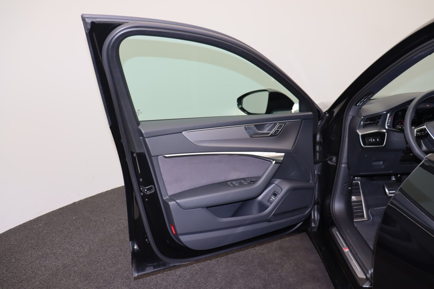 Bild über Audi S6 Limousine TDI quattro tiptronic - für weitere Informationen kontaktieren Sie den Audi Partner
