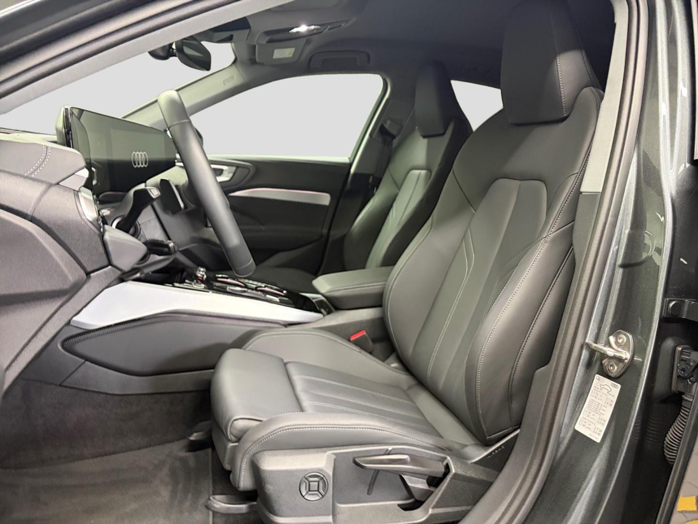 Bild über Audi A5 Limousine TFSI S tronic - für weitere Informationen kontaktieren Sie den Audi Partner