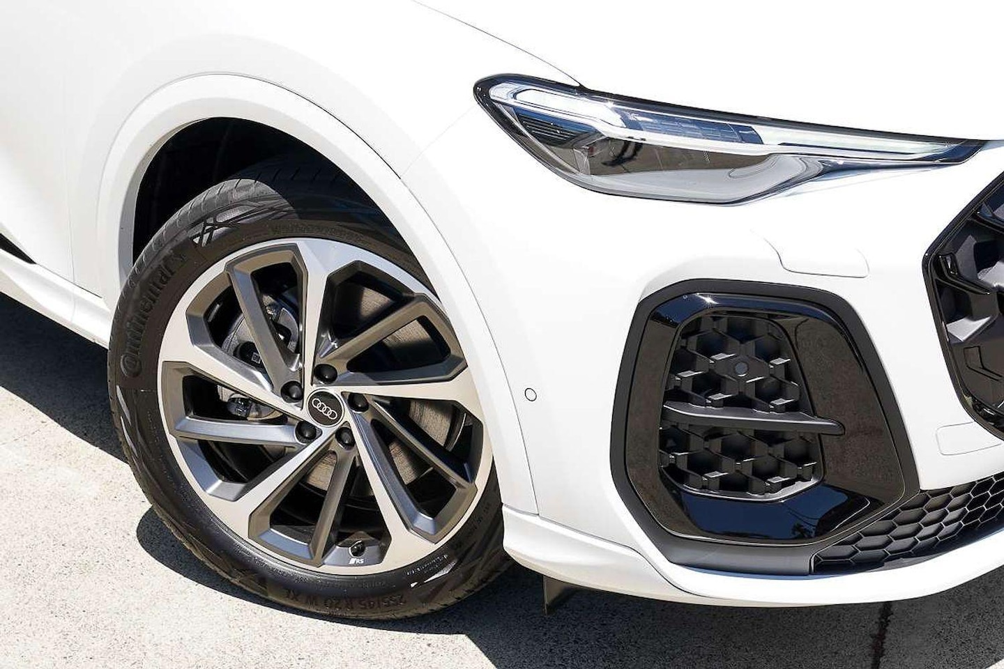 Image about Audi Q5 SUV TDI quattro 150 kW sport