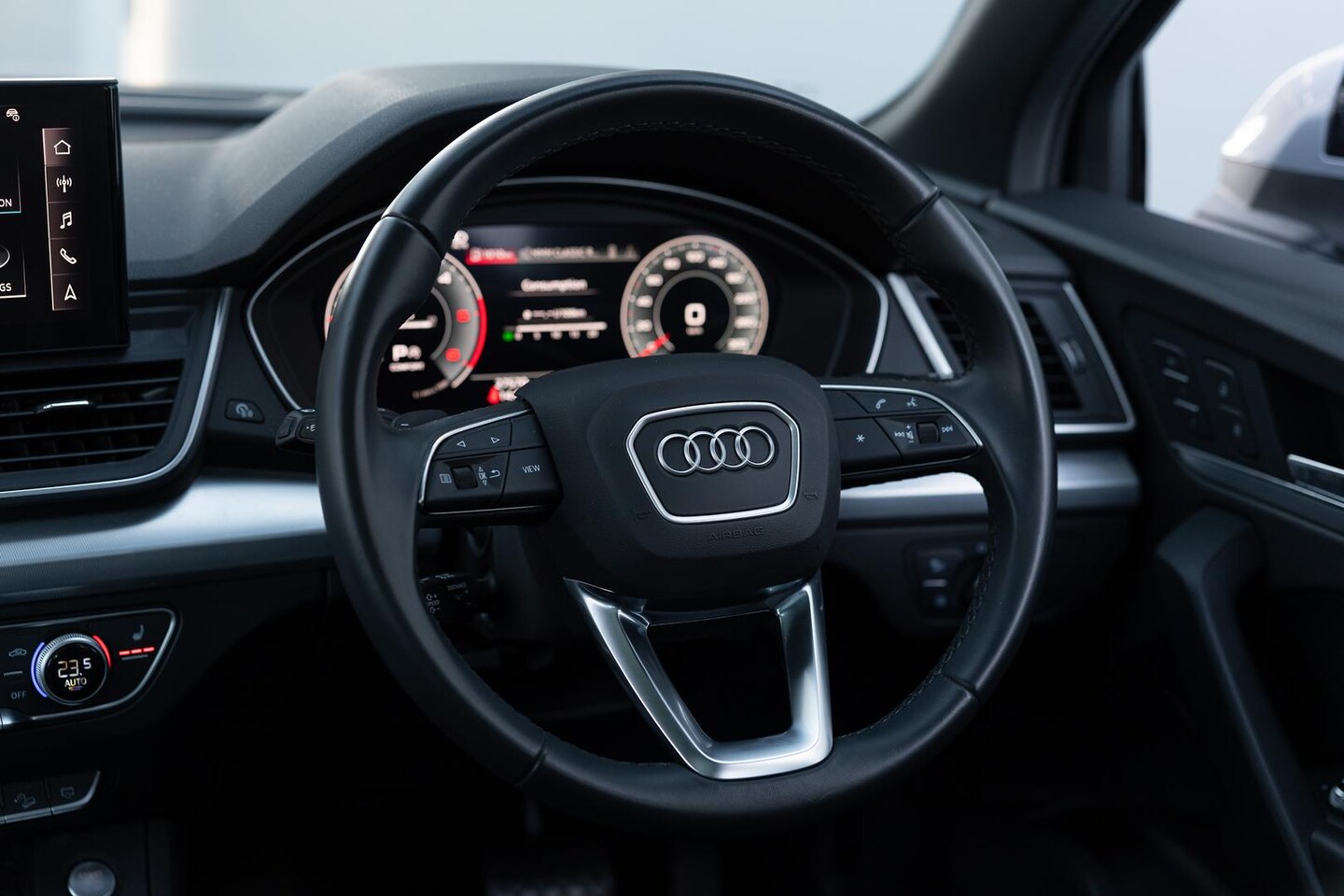 Image about Audi Q5 Sport 40 TDI quattro S tronic