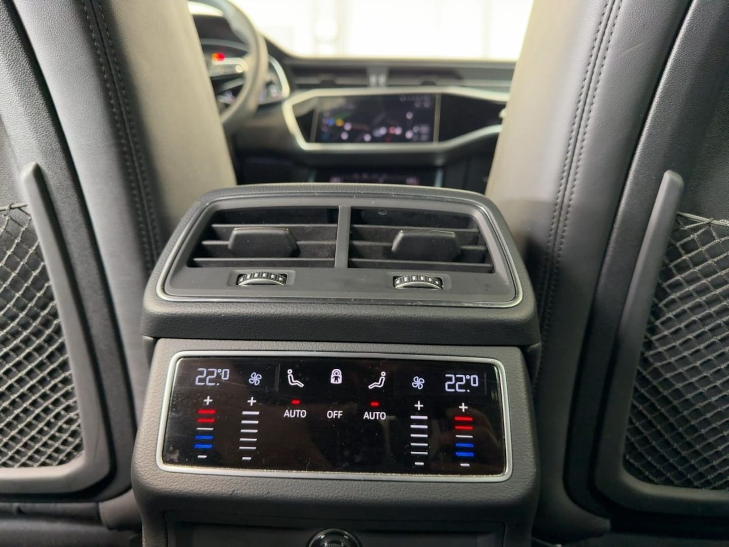 Bild über Audi S6 Avant TDI quattro tiptronic - für weitere Informationen kontaktieren Sie den Audi Partner