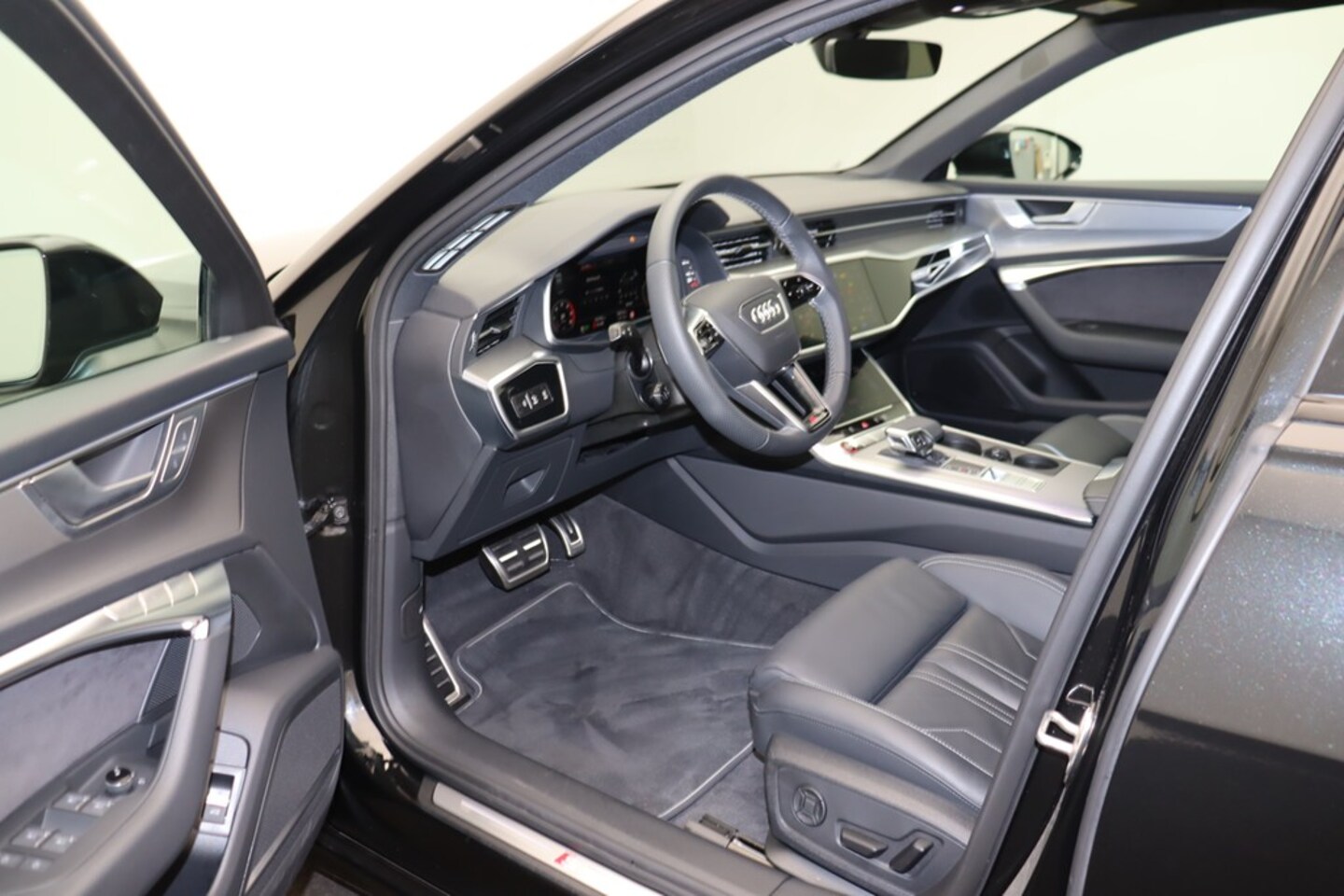 Bild über Audi S6 Limousine TDI quattro tiptronic - für weitere Informationen kontaktieren Sie den Audi Partner
