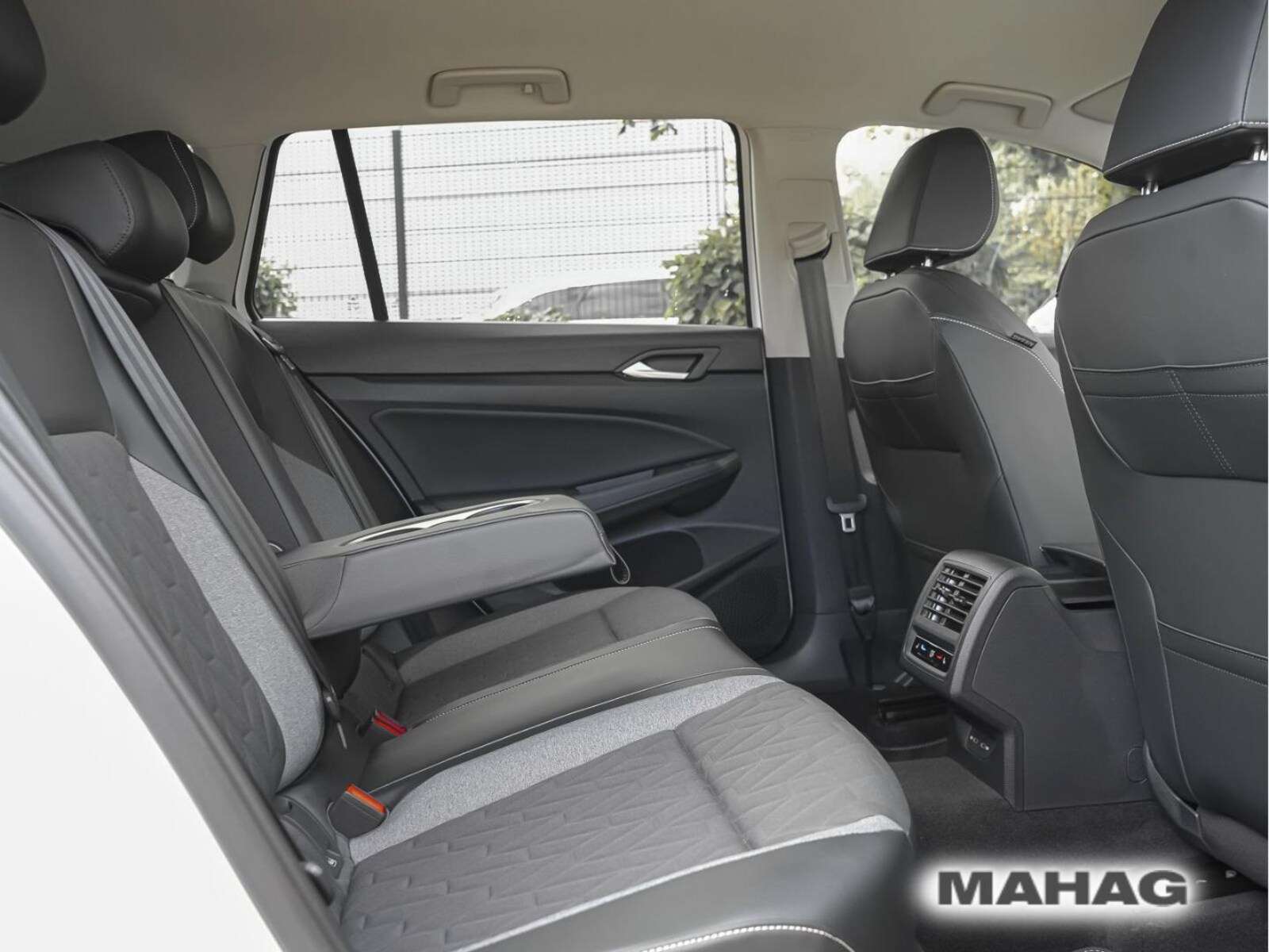 Volkswagen Golf Variant – Bild 17
