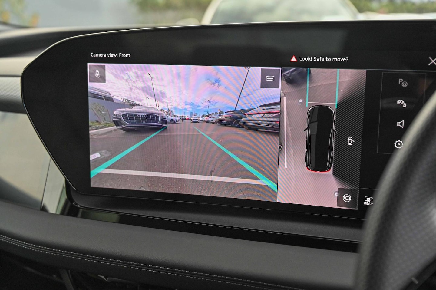 Image about Audi Q6 SUV e-tron e-tron quattro