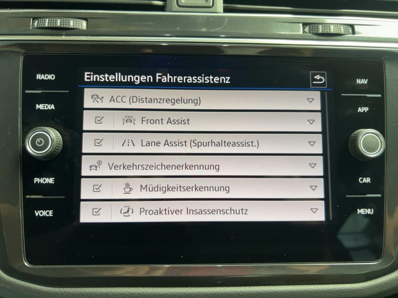 Volkswagen Tiguan – Bild 16