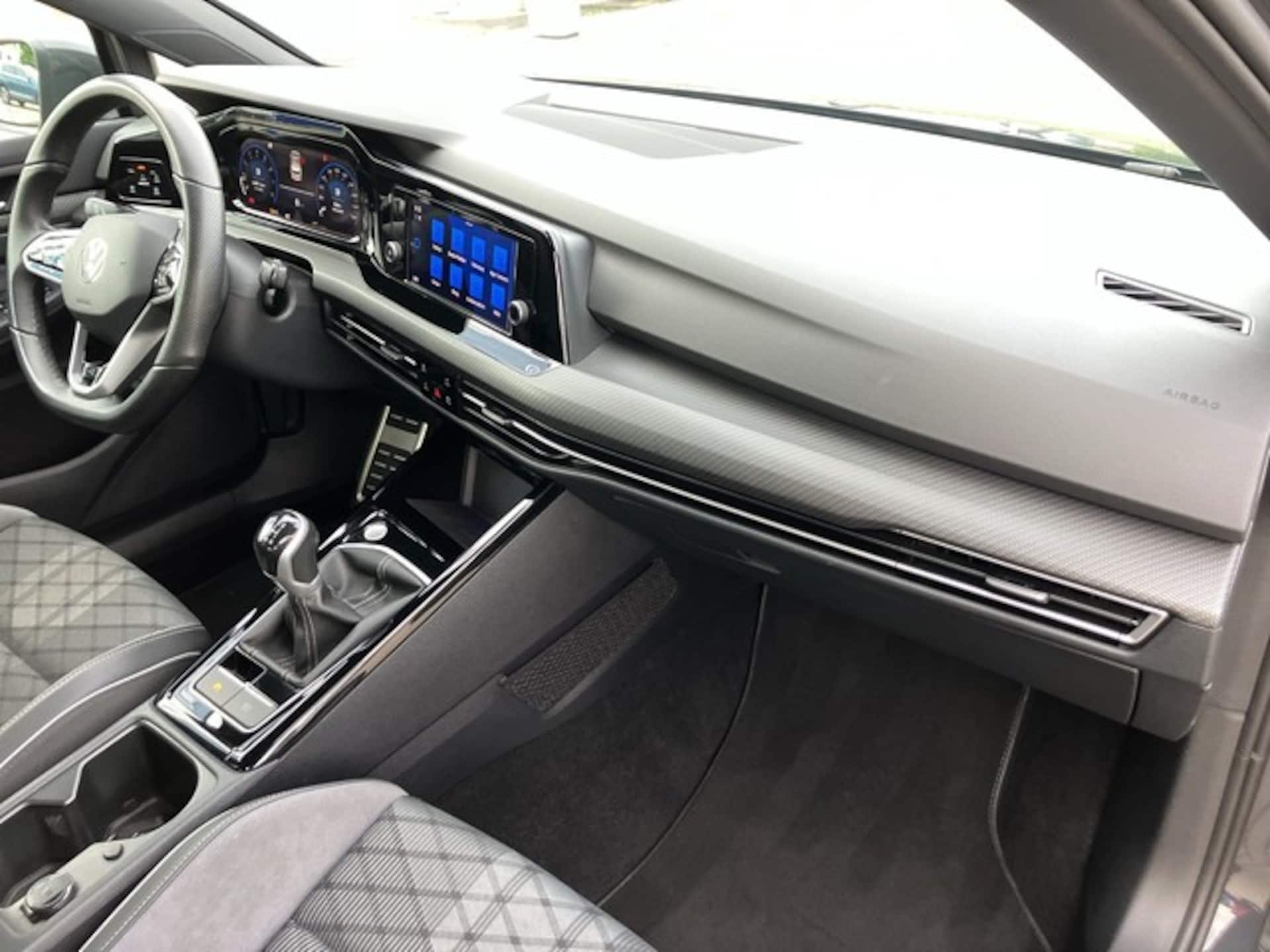 Volkswagen Golf R-Line
