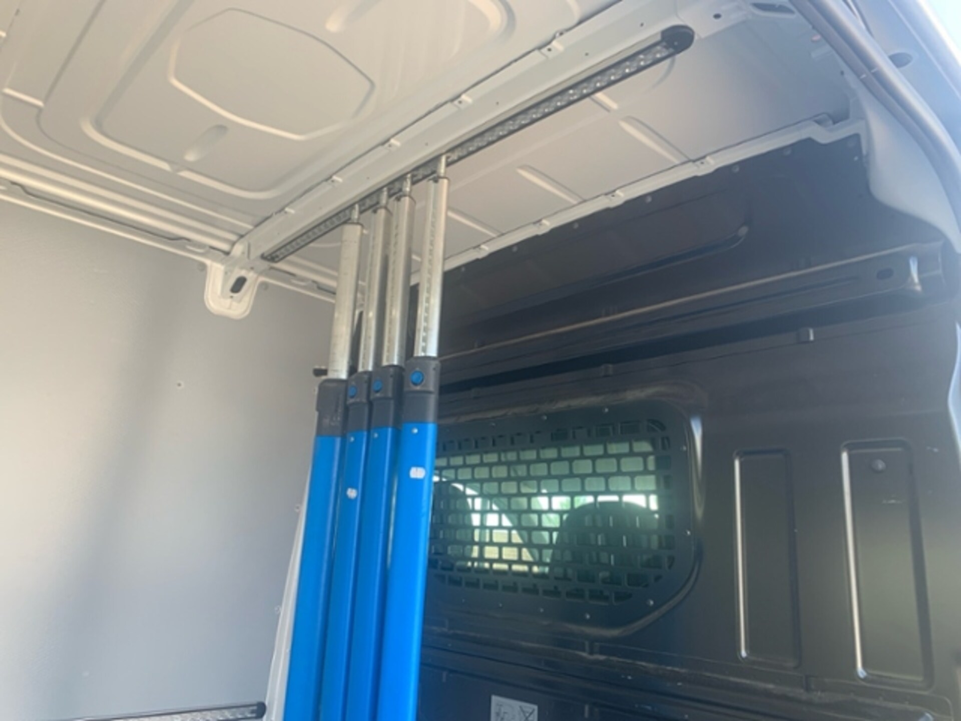 Volkswagen Crafter Kasten mittlerer Radstand