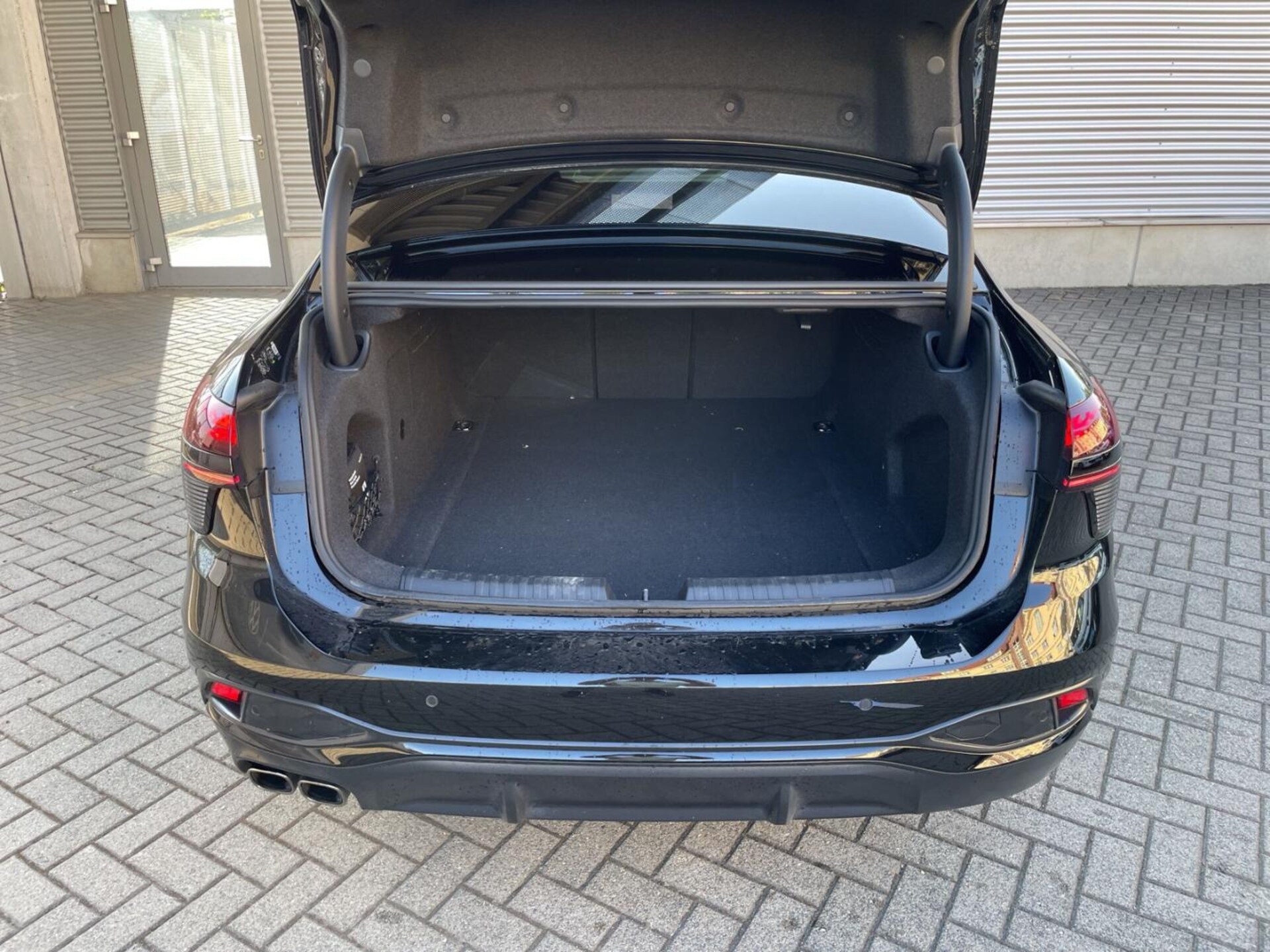 Audi A6 Limousine edition one