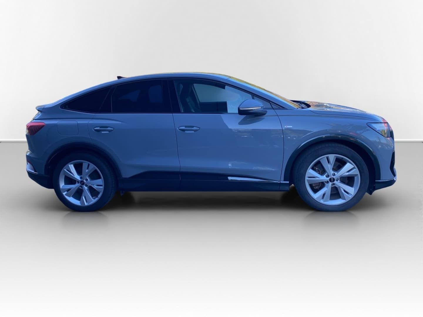 Bild über Audi Q4 Sportback e-tron 40 e-tron - für weitere Informationen kontaktieren Sie den Audi Partner