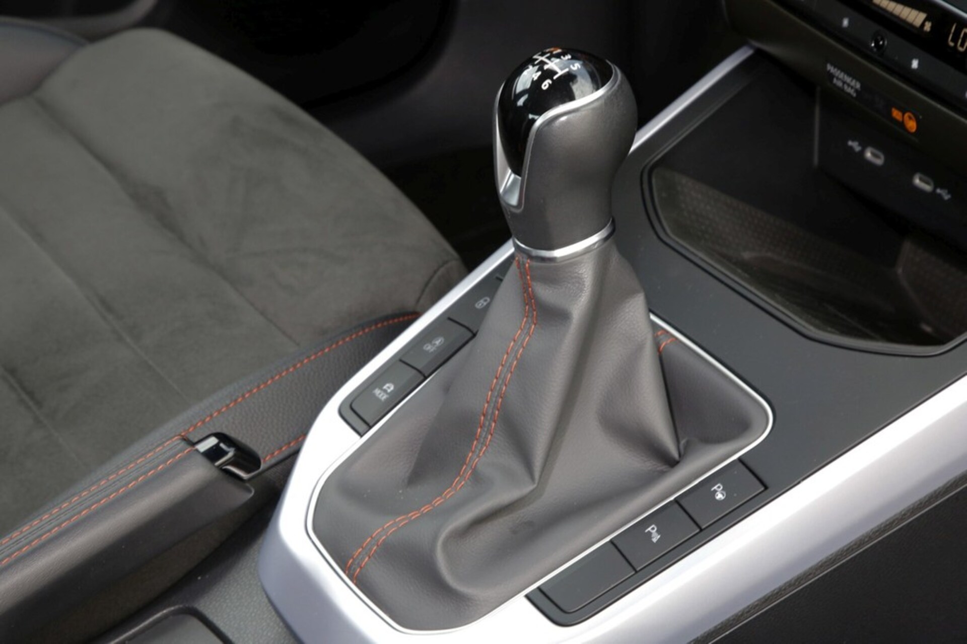SEAT Arona FR