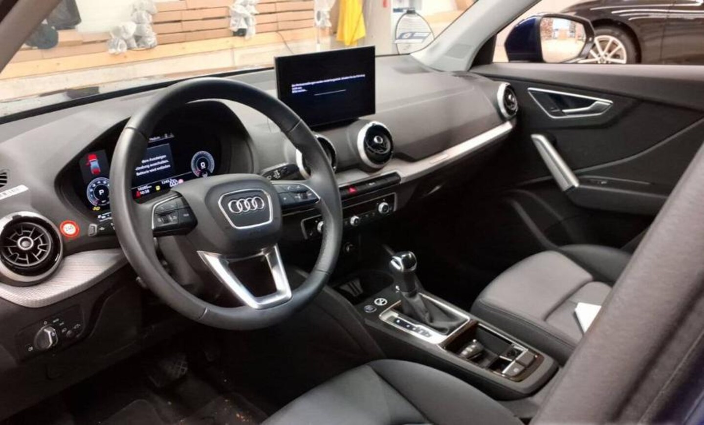 Bild über Audi Q2 S line 35 TFSI S tronic - für weitere Informationen kontaktieren Sie den Audi Partner