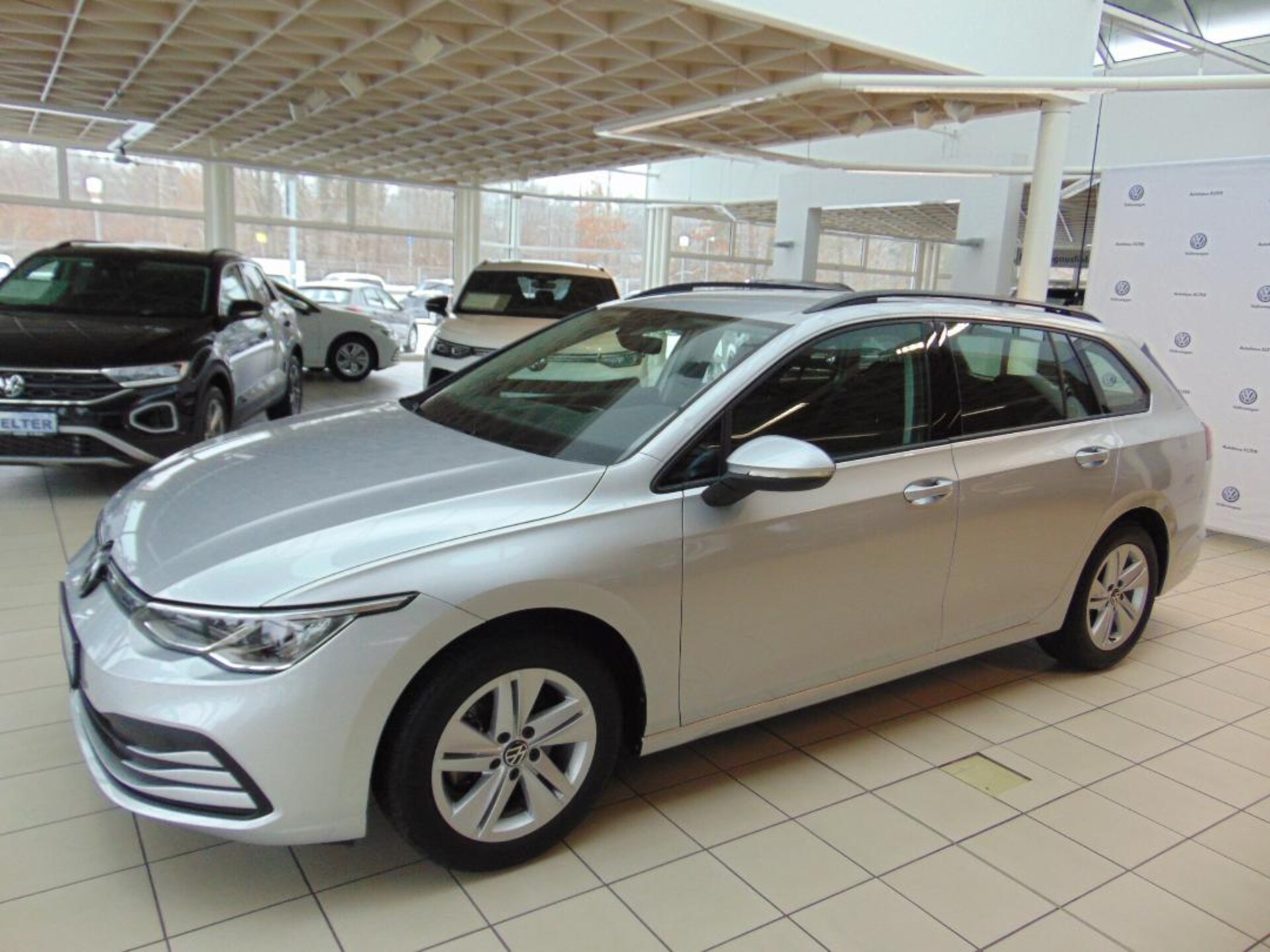 Volkswagen Golf Variant Life