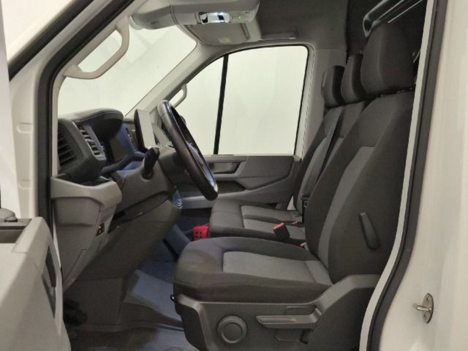 Volkswagen Crafter Kasten langer Radstand – Bild 10