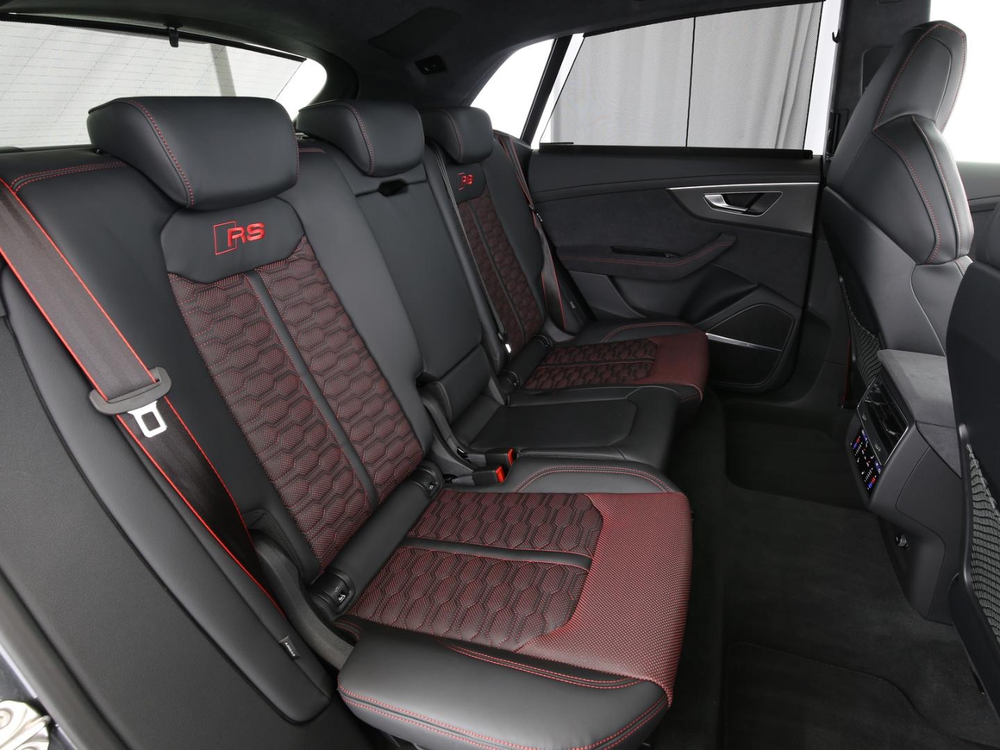 Bild über Audi RS Q8 SUV TFSI quattro 471 kW tiptronic - für weitere Informationen kontaktieren Sie den Audi Partner
