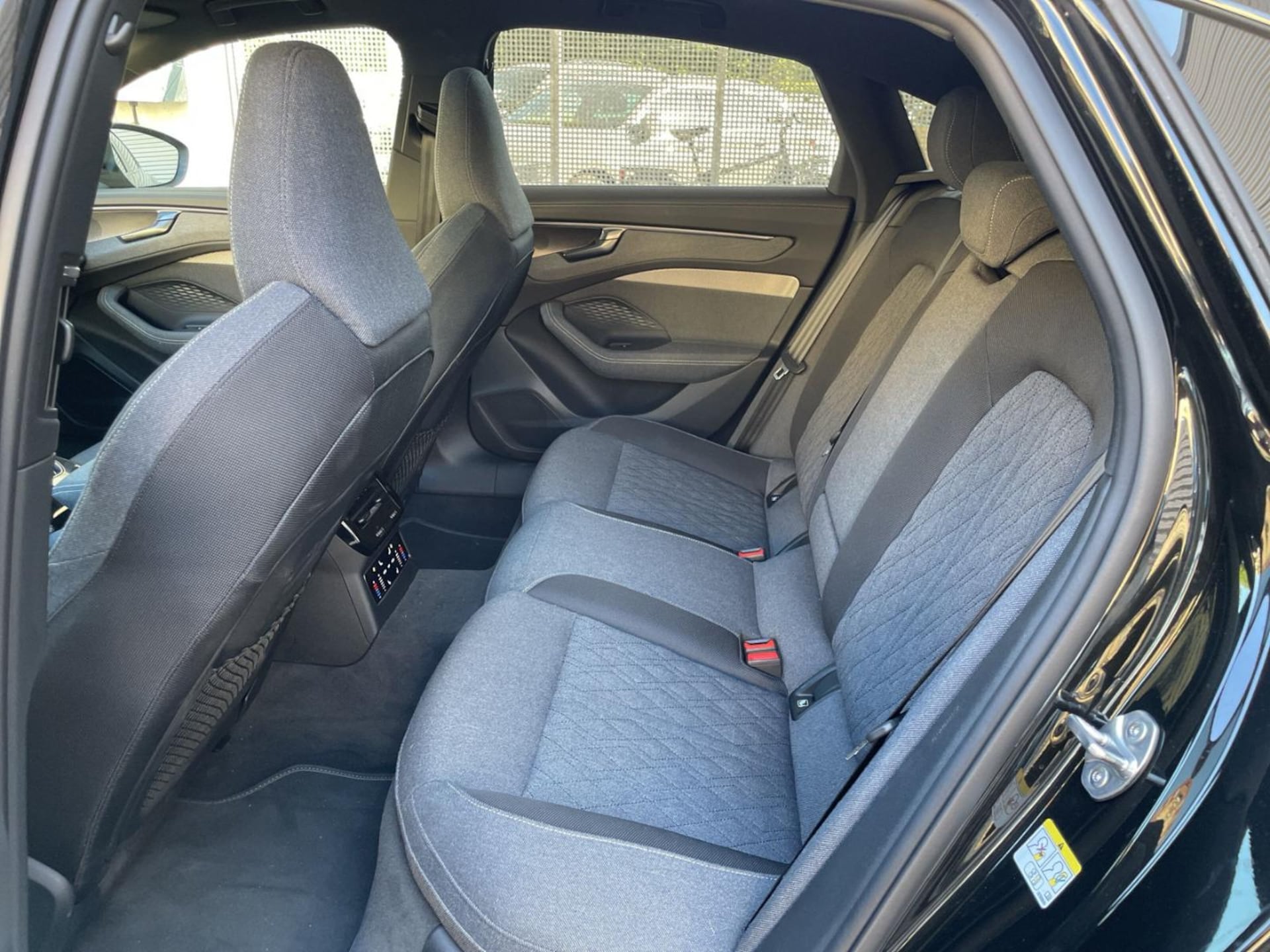 Audi A6 Limousine edition one